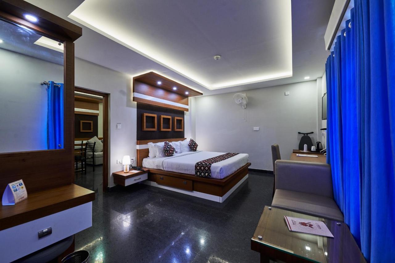 Vidya Residency Hotel Thrissur Buitenkant foto