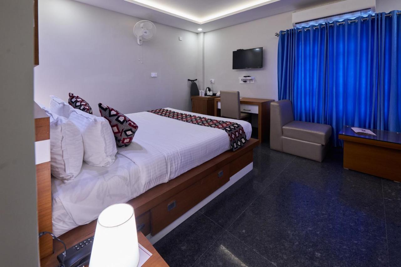Vidya Residency Hotel Thrissur Buitenkant foto