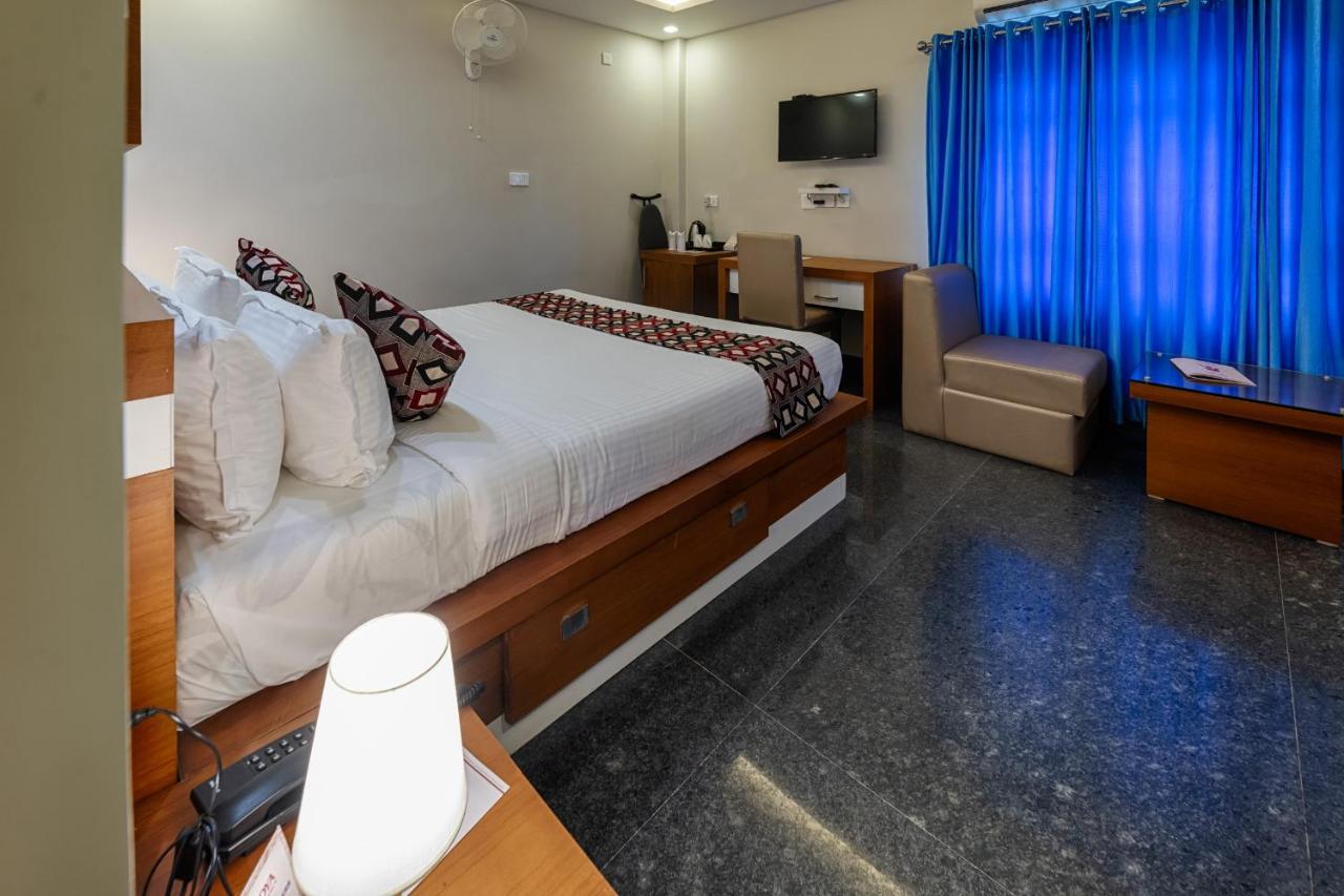 Vidya Residency Hotel Thrissur Buitenkant foto