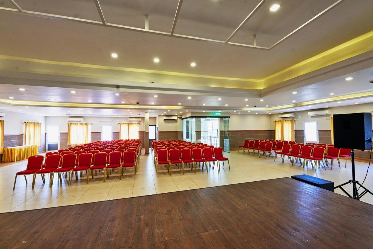 Vidya Residency Hotel Thrissur Buitenkant foto
